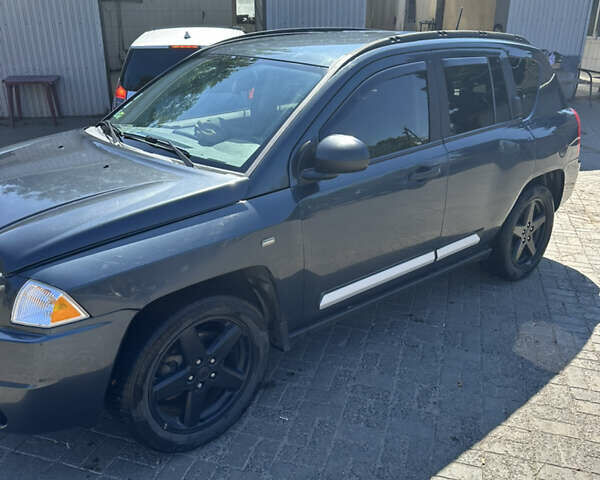 Сірий Джип Compass, об'ємом двигуна 2 л та пробігом 294 тис. км за 7500 $, фото 1 на Automoto.ua