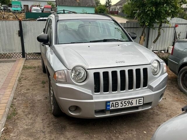 Серый Джип Компас, объемом двигателя 2.36 л и пробегом 190 тыс. км за 2600 $, фото 1 на Automoto.ua