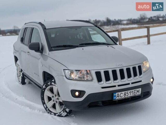 Сірий Джип Compass, об'ємом двигуна 2.2 л та пробігом 200 тис. км за 8500 $, фото 1 на Automoto.ua