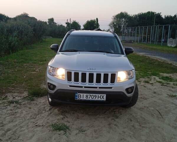 Сірий Джип Compass, об'ємом двигуна 2.14 л та пробігом 235 тис. км за 9600 $, фото 1 на Automoto.ua