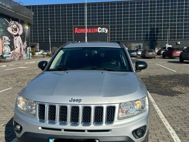 Сірий Джип Compass, об'ємом двигуна 2.2 л та пробігом 180 тис. км за 9700 $, фото 1 на Automoto.ua