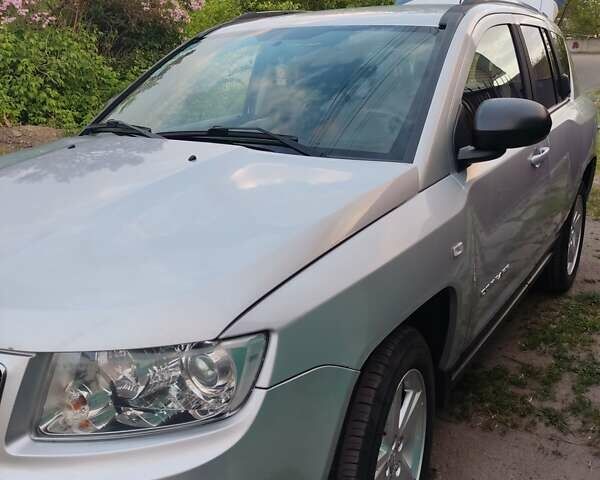 Сірий Джип Compass, об'ємом двигуна 2.14 л та пробігом 260 тис. км за 10000 $, фото 1 на Automoto.ua