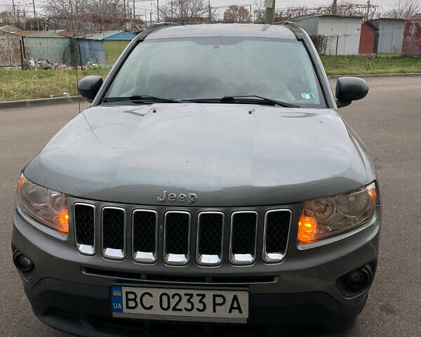 Сірий Джип Compass, об'ємом двигуна 2.36 л та пробігом 283 тис. км за 8800 $, фото 1 на Automoto.ua