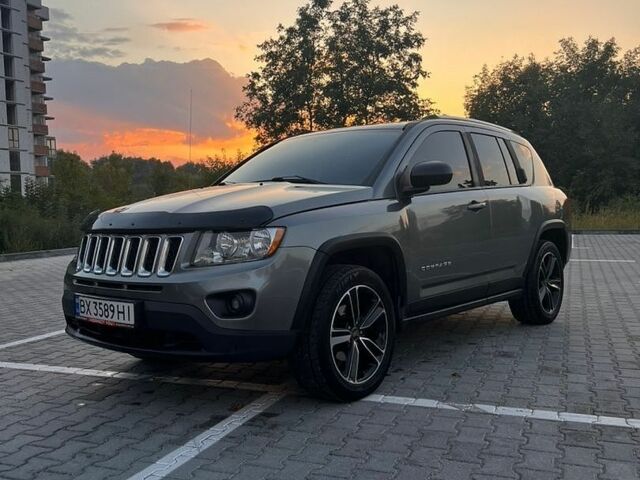 Сірий Джип Compass, об'ємом двигуна 2.36 л та пробігом 272 тис. км за 7900 $, фото 1 на Automoto.ua