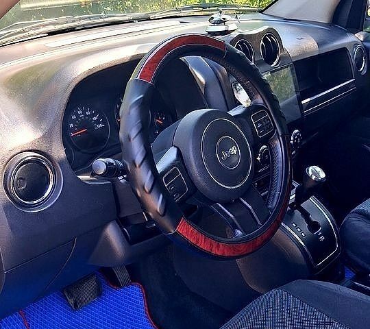 Сірий Джип Compass, об'ємом двигуна 2.4 л та пробігом 230 тис. км за 10000 $, фото 1 на Automoto.ua