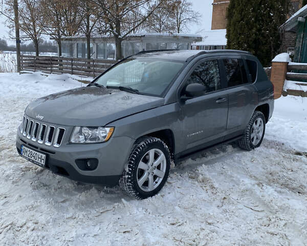 Сірий Джип Compass, об'ємом двигуна 2 л та пробігом 121 тис. км за 9500 $, фото 1 на Automoto.ua