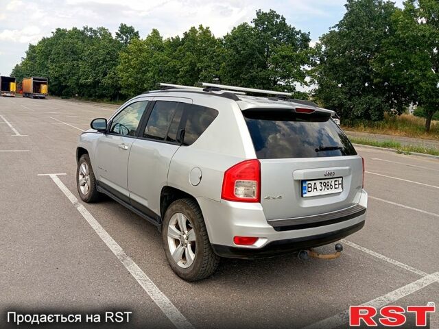 Сірий Джип Compass, об'ємом двигуна 2.4 л та пробігом 213 тис. км за 8399 $, фото 1 на Automoto.ua