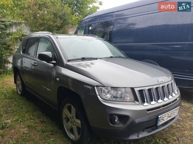 Сірий Джип Compass, об'ємом двигуна 2.14 л та пробігом 315 тис. км за 8600 $, фото 1 на Automoto.ua