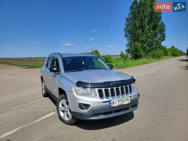 Серый Джип Компас, объемом двигателя 2.36 л и пробегом 210 тыс. км за 8300 $, фото 1 на Automoto.ua