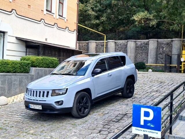 Серый Джип Компас, объемом двигателя 2.4 л и пробегом 89 тыс. км за 8200 $, фото 1 на Automoto.ua