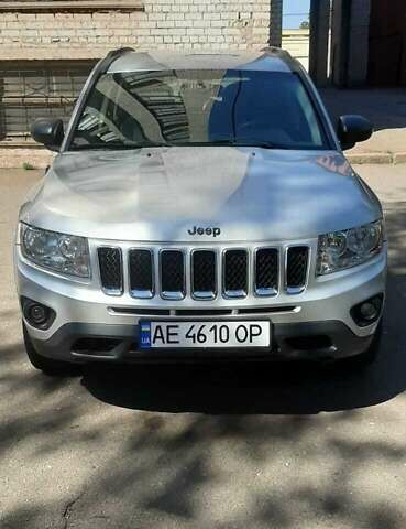 Сірий Джип Compass, об'ємом двигуна 2.4 л та пробігом 160 тис. км за 10000 $, фото 1 на Automoto.ua