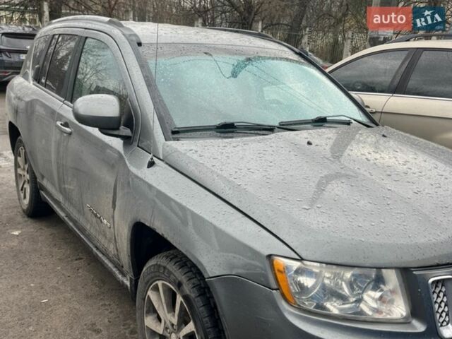 Сірий Джип Compass, об'ємом двигуна 2.36 л та пробігом 170 тис. км за 7900 $, фото 1 на Automoto.ua