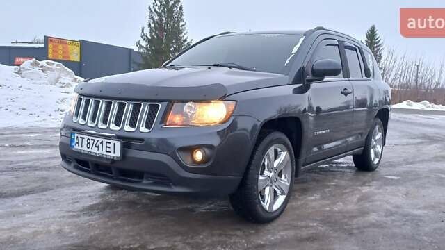 Серый Джип Компас, объемом двигателя 2.4 л и пробегом 237 тыс. км за 8700 $, фото 1 на Automoto.ua