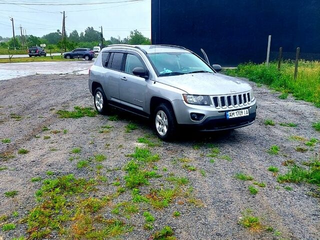 Сірий Джип Compass, об'ємом двигуна 2 л та пробігом 157 тис. км за 9500 $, фото 1 на Automoto.ua