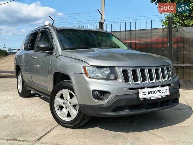 Сірий Джип Compass, об'ємом двигуна 2 л та пробігом 150 тис. км за 8990 $, фото 1 на Automoto.ua