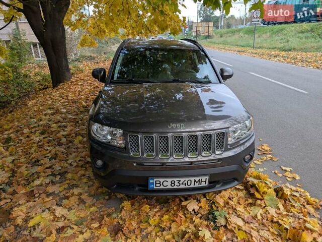 Джип Compass 2014 у Львові на Automoto.ua Сірий Джип Compass, об'ємом двигуна 2.4 л та пробігом 248 тис. км за 9300 $, фото 1 на Automoto.ua