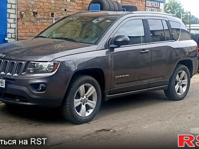 Сірий Джип Compass, об'ємом двигуна 2.4 л та пробігом 154 тис. км за 9600 $, фото 1 на Automoto.ua