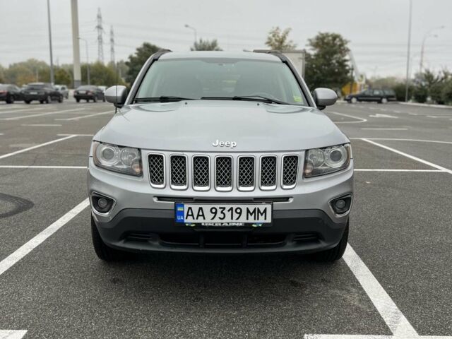 Сірий Джип Compass, об'ємом двигуна 2.36 л та пробігом 244 тис. км за 10700 $, фото 1 на Automoto.ua