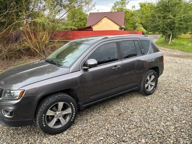 Сірий Джип Compass, об'ємом двигуна 2.4 л та пробігом 160 тис. км за 10700 $, фото 1 на Automoto.ua