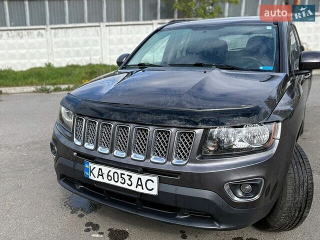 Серый Джип Компас, объемом двигателя 2.36 л и пробегом 162 тыс. км за 11500 $, фото 1 на Automoto.ua
