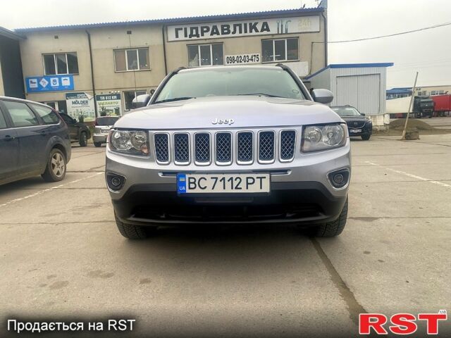 Сірий Джип Compass, об'ємом двигуна 2.4 л та пробігом 175 тис. км за 10800 $, фото 1 на Automoto.ua