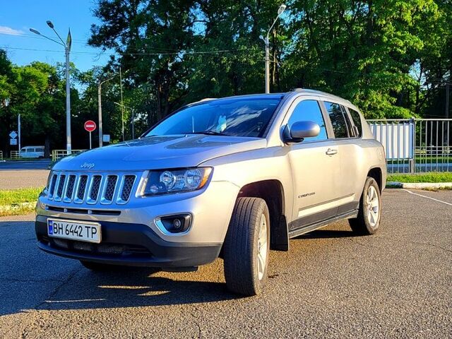 Сірий Джип Compass, об'ємом двигуна 2.4 л та пробігом 168 тис. км за 10500 $, фото 1 на Automoto.ua