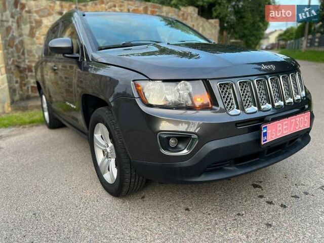 Сірий Джип Compass, об'ємом двигуна 2.36 л та пробігом 208 тис. км за 9800 $, фото 1 на Automoto.ua
