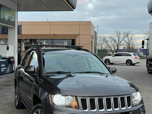 Серый Джип Компас, объемом двигателя 2.4 л и пробегом 95 тыс. км за 10999 $, фото 1 на Automoto.ua