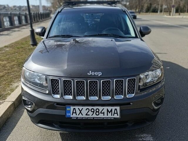 Сірий Джип Compass, об'ємом двигуна 2.36 л та пробігом 160 тис. км за 10000 $, фото 1 на Automoto.ua