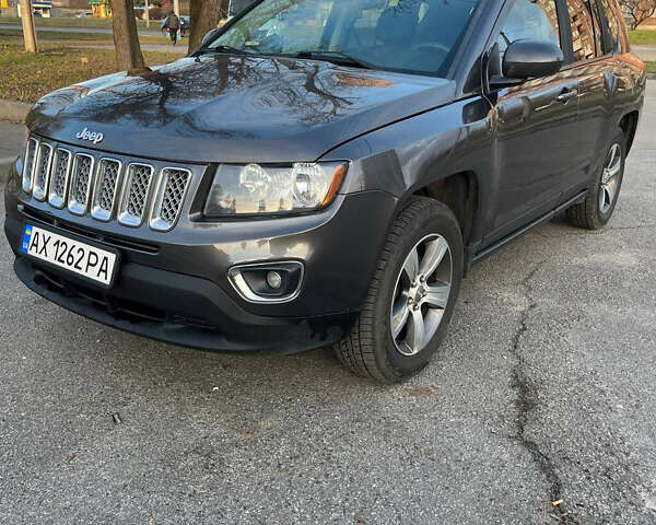 Сірий Джип Compass, об'ємом двигуна 2.4 л та пробігом 120 тис. км за 11700 $, фото 1 на Automoto.ua