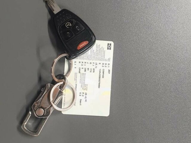 Сірий Джип Compass, об'ємом двигуна 2.36 л та пробігом 110 тис. км за 11500 $, фото 1 на Automoto.ua