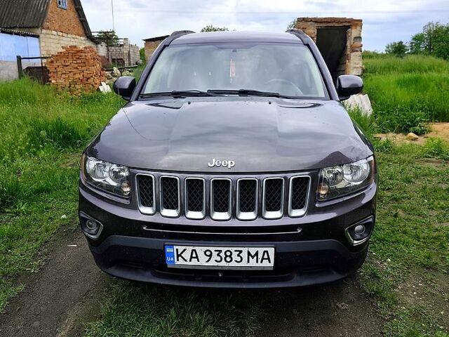 Серый Джип Компас, объемом двигателя 2.4 л и пробегом 113 тыс. км за 10000 $, фото 1 на Automoto.ua