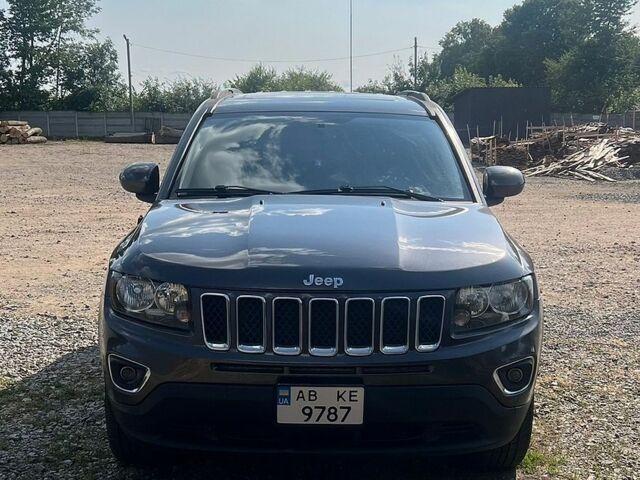 Сірий Джип Compass, об'ємом двигуна 2.4 л та пробігом 180 тис. км за 11500 $, фото 1 на Automoto.ua