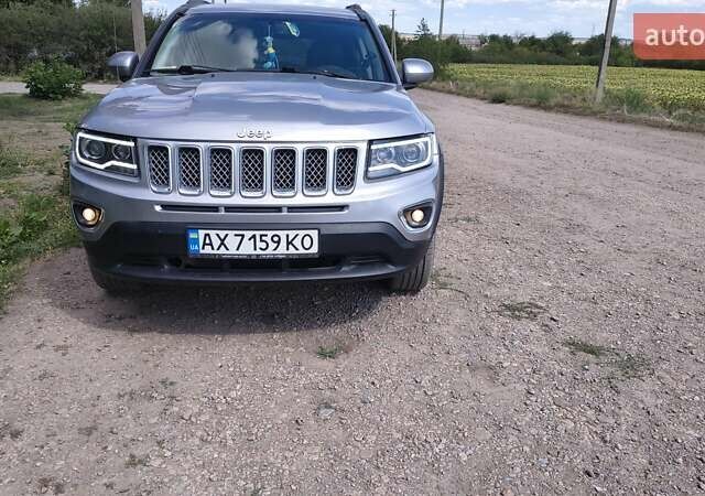 Серый Джип Компас, объемом двигателя 2.36 л и пробегом 146 тыс. км за 11900 $, фото 1 на Automoto.ua