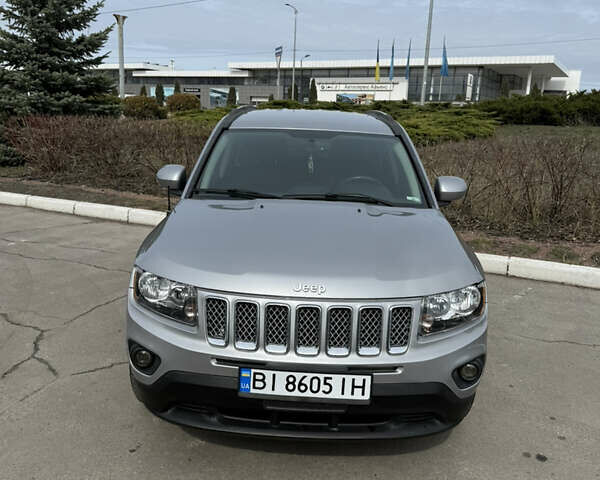 Сірий Джип Compass, об'ємом двигуна 2.36 л та пробігом 196 тис. км за 9700 $, фото 1 на Automoto.ua