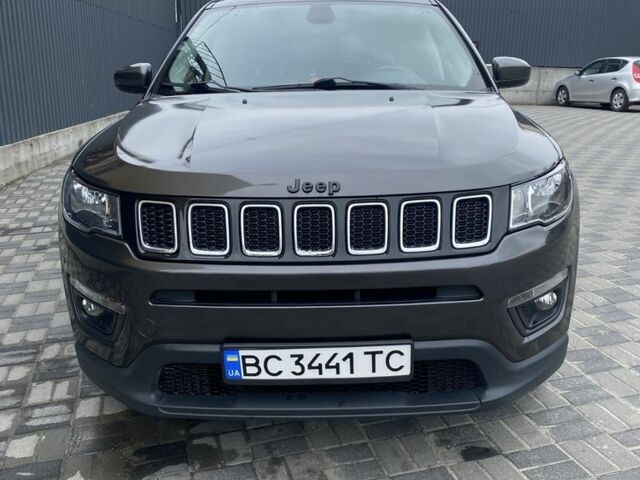 Серый Джип Компас, объемом двигателя 2.4 л и пробегом 95 тыс. км за 13700 $, фото 1 на Automoto.ua