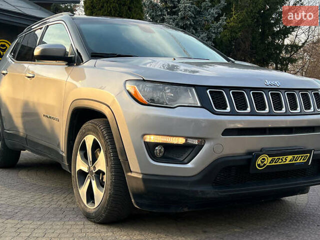 Сірий Джип Compass, об'ємом двигуна 2.4 л та пробігом 75 тис. км за 15800 $, фото 1 на Automoto.ua