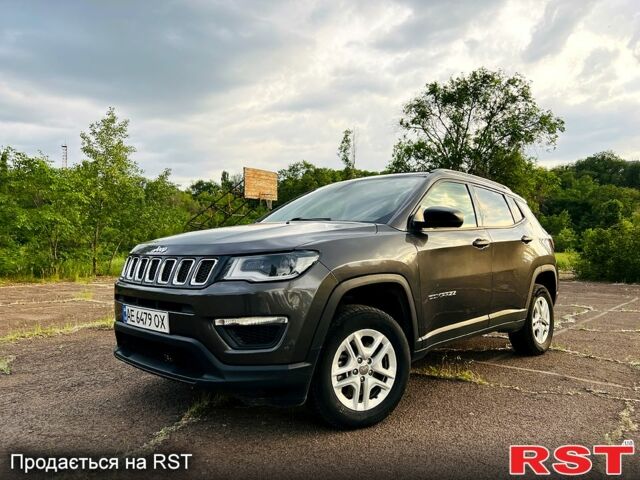 Серый Джип Компас, объемом двигателя 2.4 л и пробегом 119 тыс. км за 15150 $, фото 1 на Automoto.ua