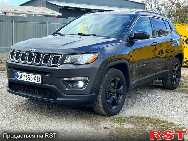 Сірий Джип Compass, об'ємом двигуна 2.4 л та пробігом 147 тис. км за 13850 $, фото 1 на Automoto.ua