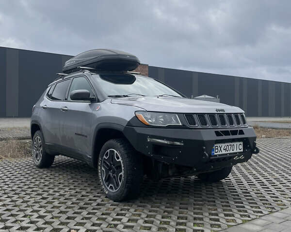 Сірий Джип Compass, об'ємом двигуна 2.36 л та пробігом 184 тис. км за 17000 $, фото 1 на Automoto.ua