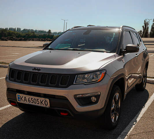 Сірий Джип Compass, об'ємом двигуна 2.36 л та пробігом 268 тис. км за 13000 $, фото 1 на Automoto.ua