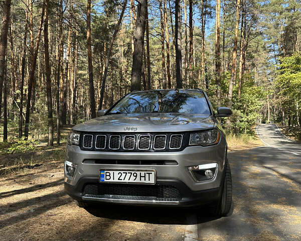 Серый Джип Компас, объемом двигателя 2.4 л и пробегом 124 тыс. км за 16500 $, фото 1 на Automoto.ua