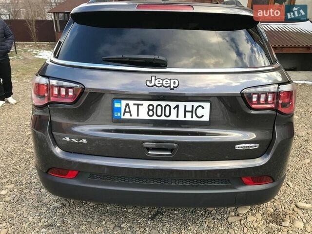 Серый Джип Компас, объемом двигателя 2.36 л и пробегом 90 тыс. км за 13500 $, фото 1 на Automoto.ua