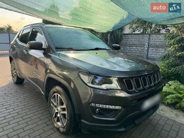 Серый Джип Компас, объемом двигателя 2.36 л и пробегом 160 тыс. км за 14500 $, фото 1 на Automoto.ua