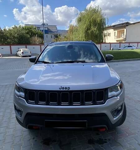 Сірий Джип Compass, об'ємом двигуна 2.4 л та пробігом 140 тис. км за 15000 $, фото 1 на Automoto.ua