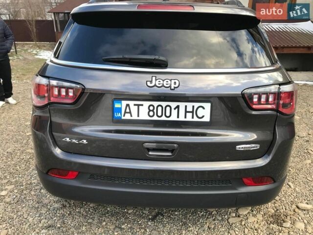 Сірий Джип Compass, об'ємом двигуна 2.36 л та пробігом 90 тис. км за 12900 $, фото 1 на Automoto.ua