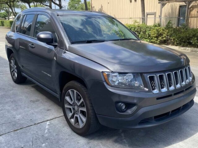 Серый Джип Компас, объемом двигателя 2.4 л и пробегом 64 тыс. км за 9000 $, фото 1 на Automoto.ua