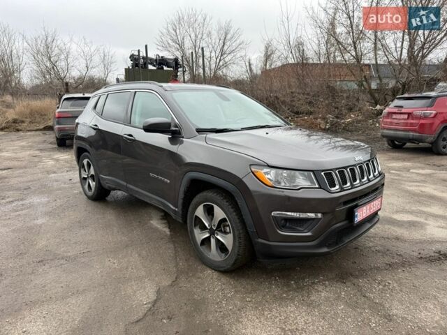 Серый Джип Компас, объемом двигателя 2.4 л и пробегом 95 тыс. км за 13300 $, фото 1 на Automoto.ua