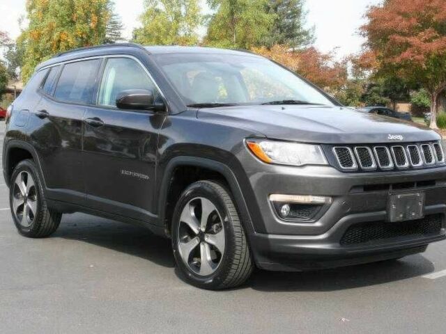 Серый Джип Компас, объемом двигателя 2.4 л и пробегом 89 тыс. км за 8200 $, фото 1 на Automoto.ua