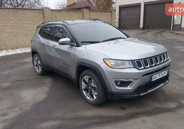 Серый Джип Компас, объемом двигателя 2.36 л и пробегом 60 тыс. км за 18200 $, фото 1 на Automoto.ua